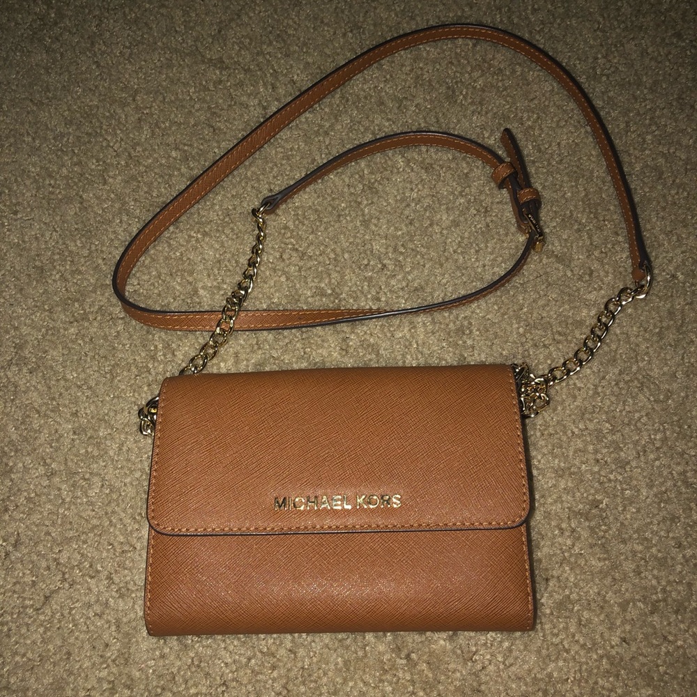 GREAT CONDITION- BROWN MICHAEL KORS CROSSBODY